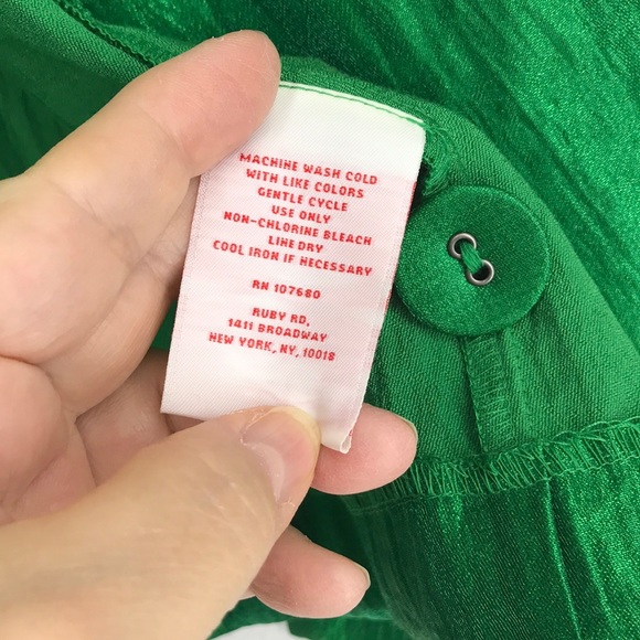 Ruby Rd. Petite vibrant green top 14P - Picture 12 of 12